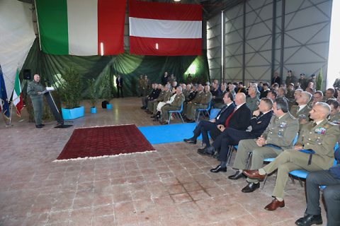 Brevettati gli Istruttori di volo e Tecnici di bordo austriaci presso la  Scuola dell’Aviazione dell’Esercito Italiano.